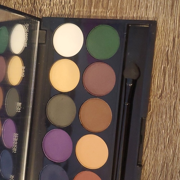 Sleek makeup eyeshadow palette - Picture 5 of 5